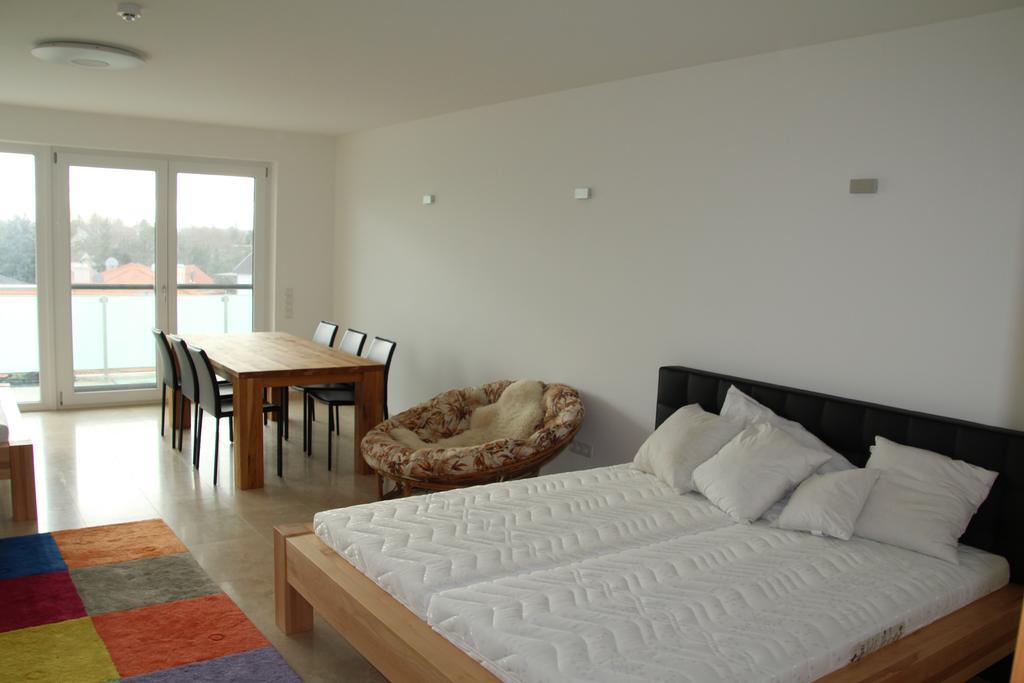 Danube Apartment With City View Viyana Dış mekan fotoğraf